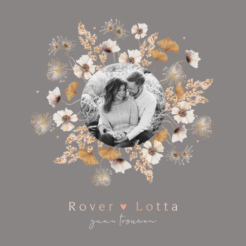 Roséfolie trouwkaart met foto en bloemen