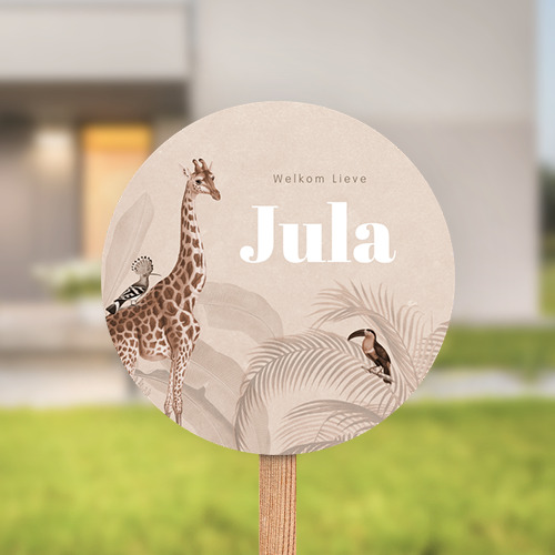 Geboorte tuinbord met giraffe, vogels en jungle bladeren